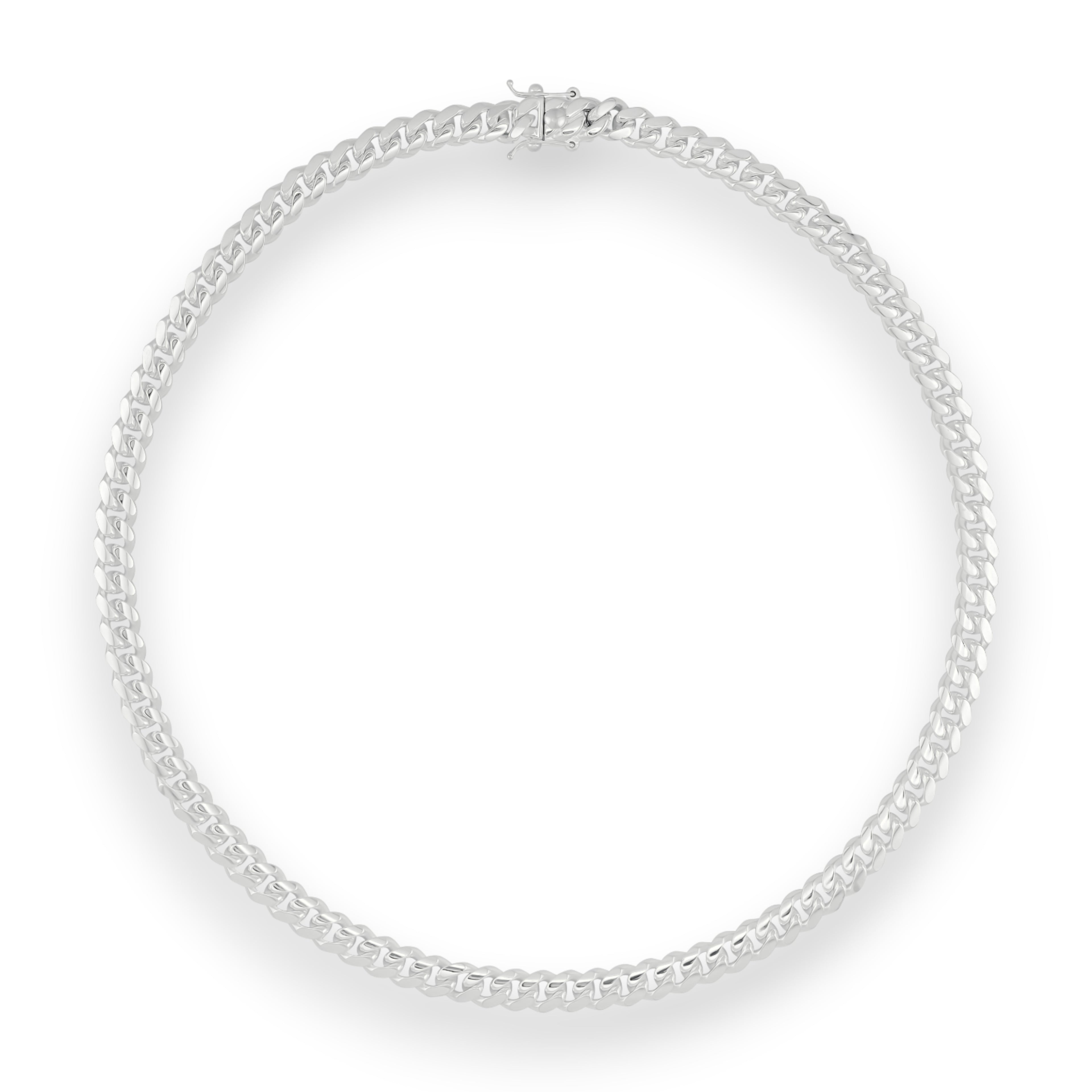 Neviera Cuban link chain necklace — Italian-made 925 sterling silver, 9,1mm width. Professional studio product photograph on a neutral white backdrop with even lighting. Neviera specializes in high-quality Italian-made 925 silver chain necklaces and bracelets.
