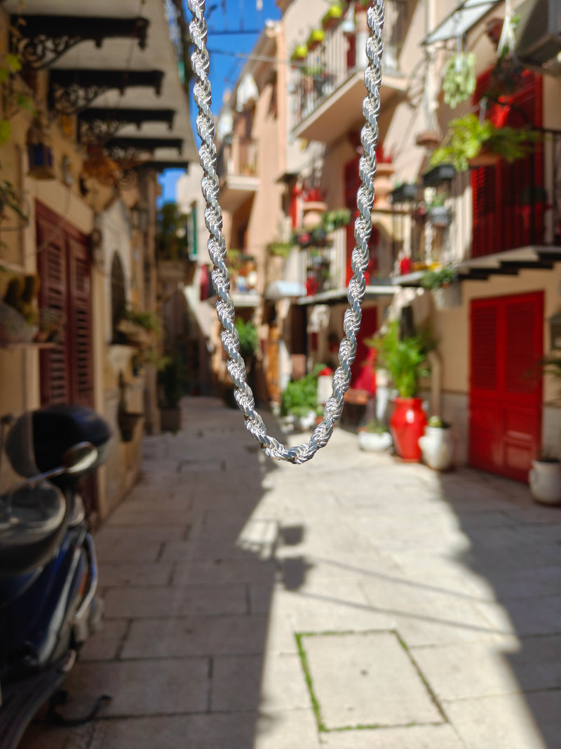 Neviera Rope Chain In Alley in Sicily Italy